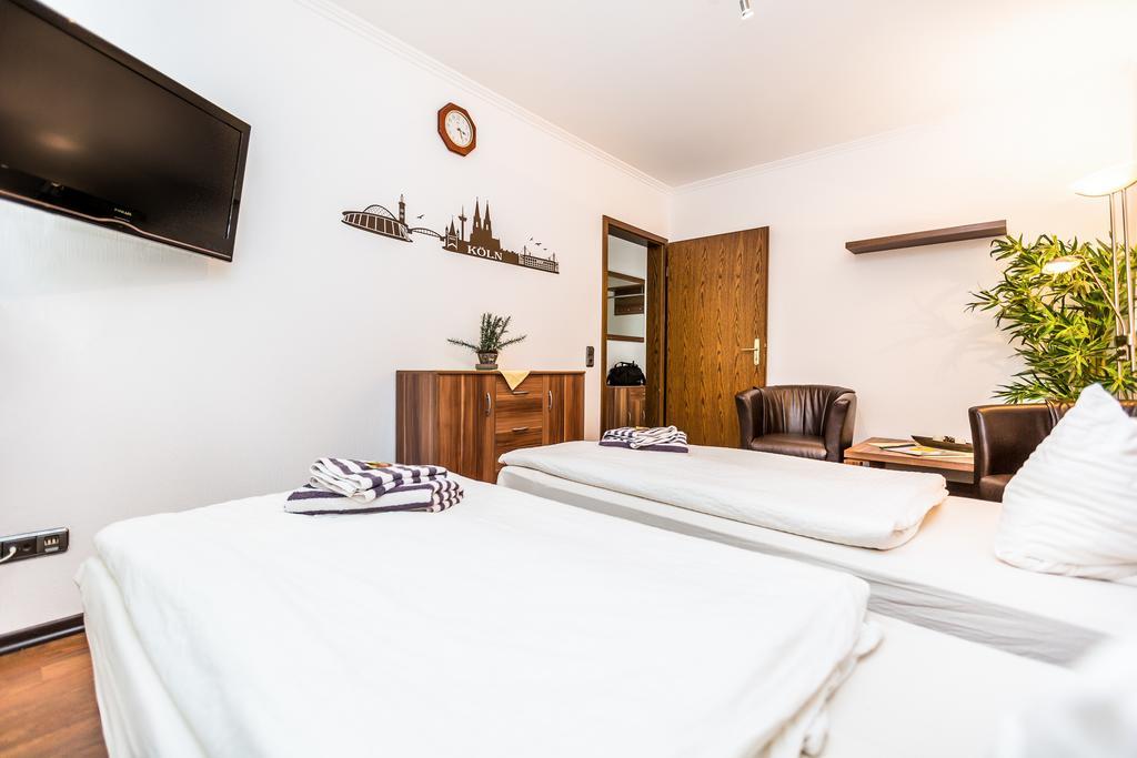 Hotel Schuetze Superior Huerth Phòng bức ảnh