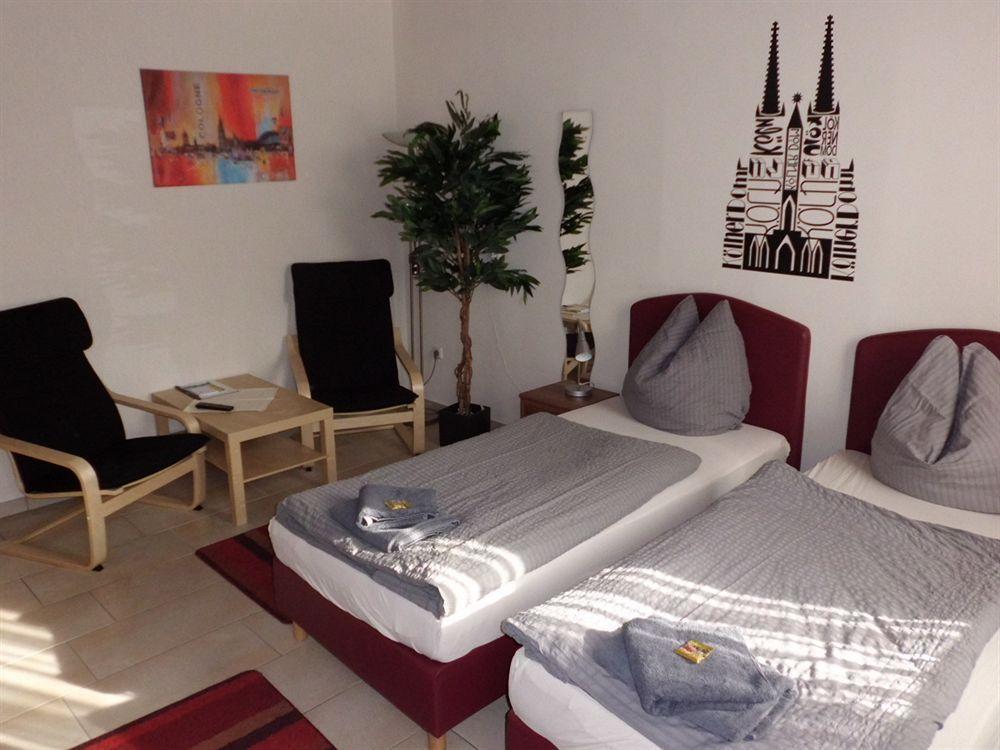 Hotel Schuetze Superior Huerth Ngoại thất bức ảnh