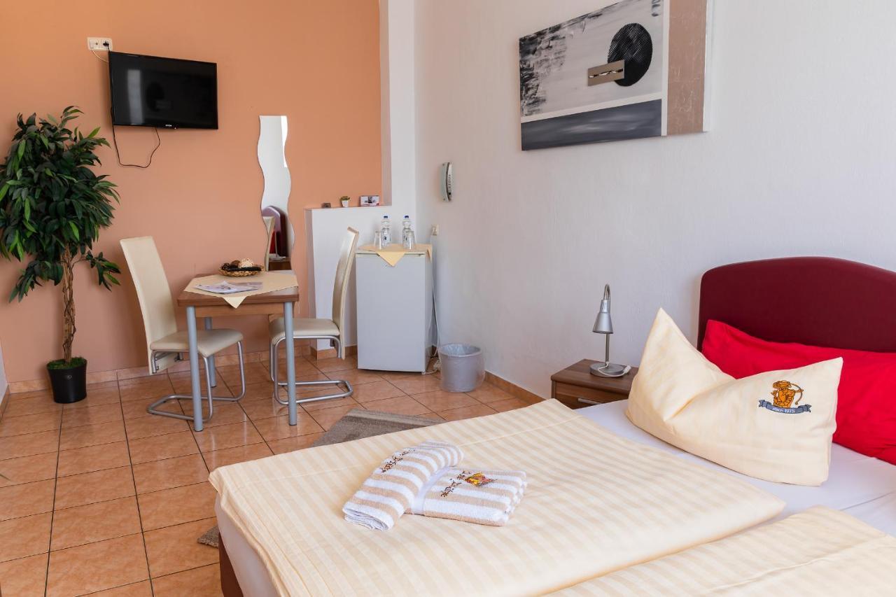 Hotel Schuetze Superior Huerth Ngoại thất bức ảnh