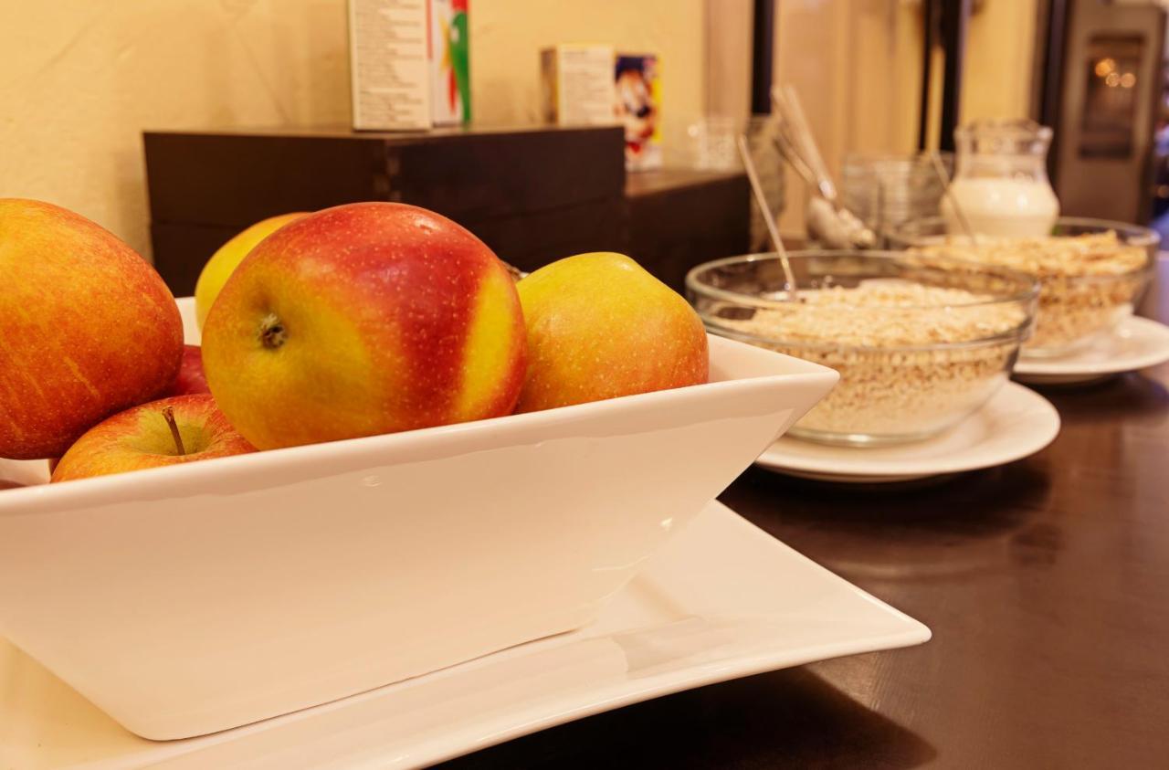 Hotel Schuetze Superior Huerth Ngoại thất bức ảnh