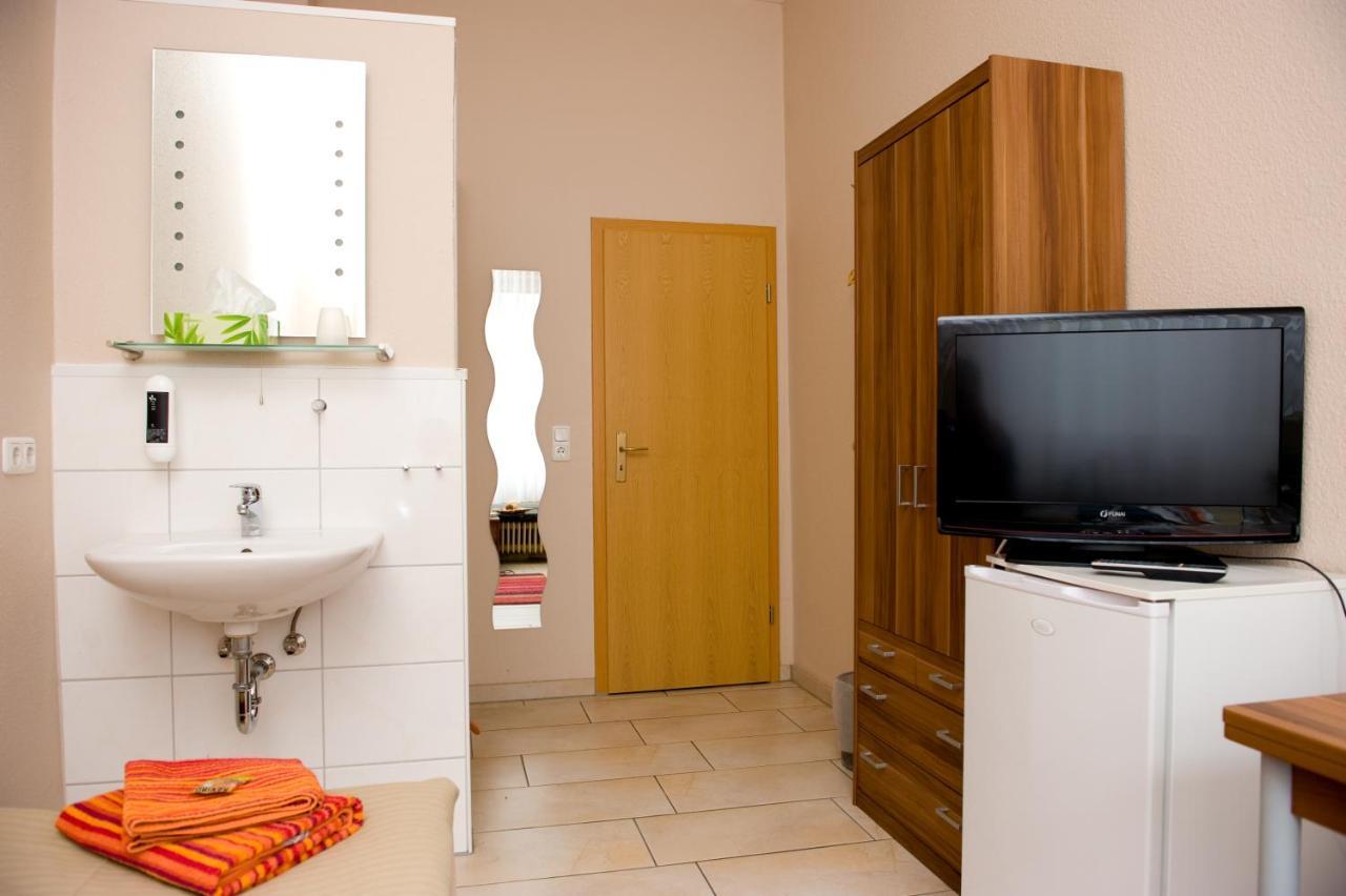Hotel Schuetze Superior Huerth Ngoại thất bức ảnh